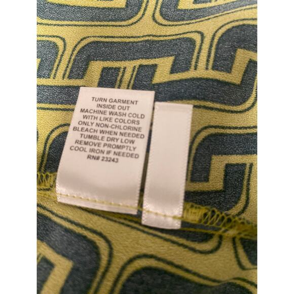 NY&CO Green High Neck Keyhole Top Geometric Print Long Sleeve Size Large - Picture 9 of 9